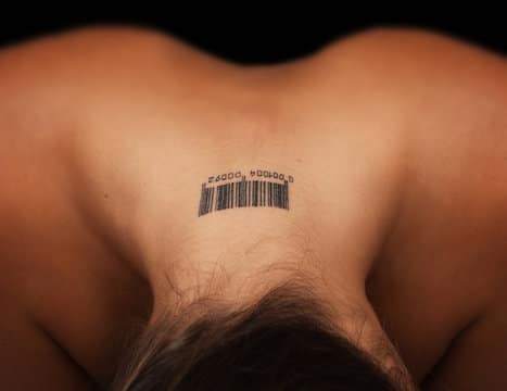 Tatovering på nakken