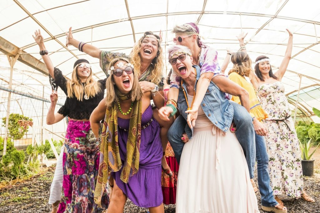 group with many girls caucasian beautiful models have fun together celebrating
